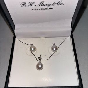 Pearl set